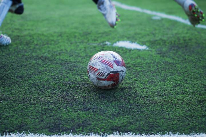 荷兰4-0瑞典，世界杯总进球破百成历史第八队